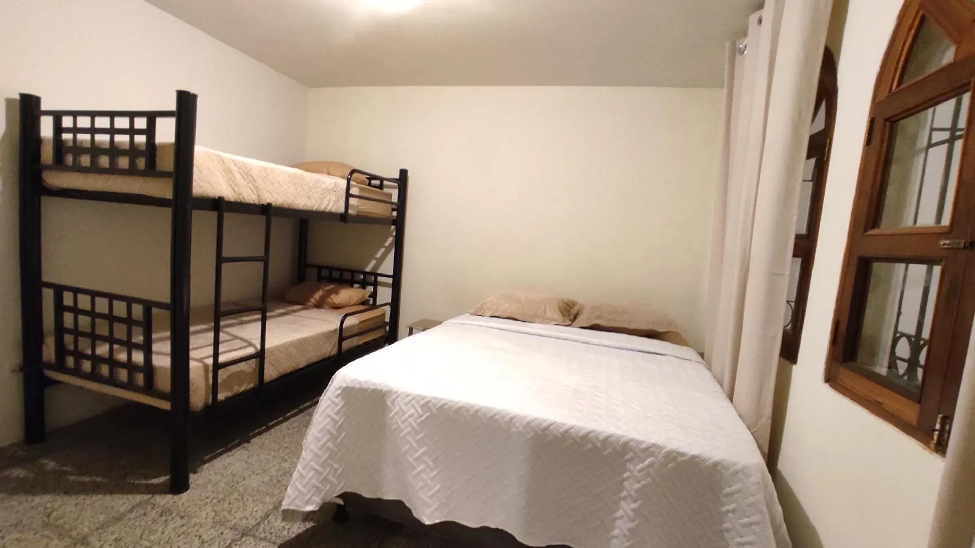 Blue Moon Hostel Antigua Pensionat