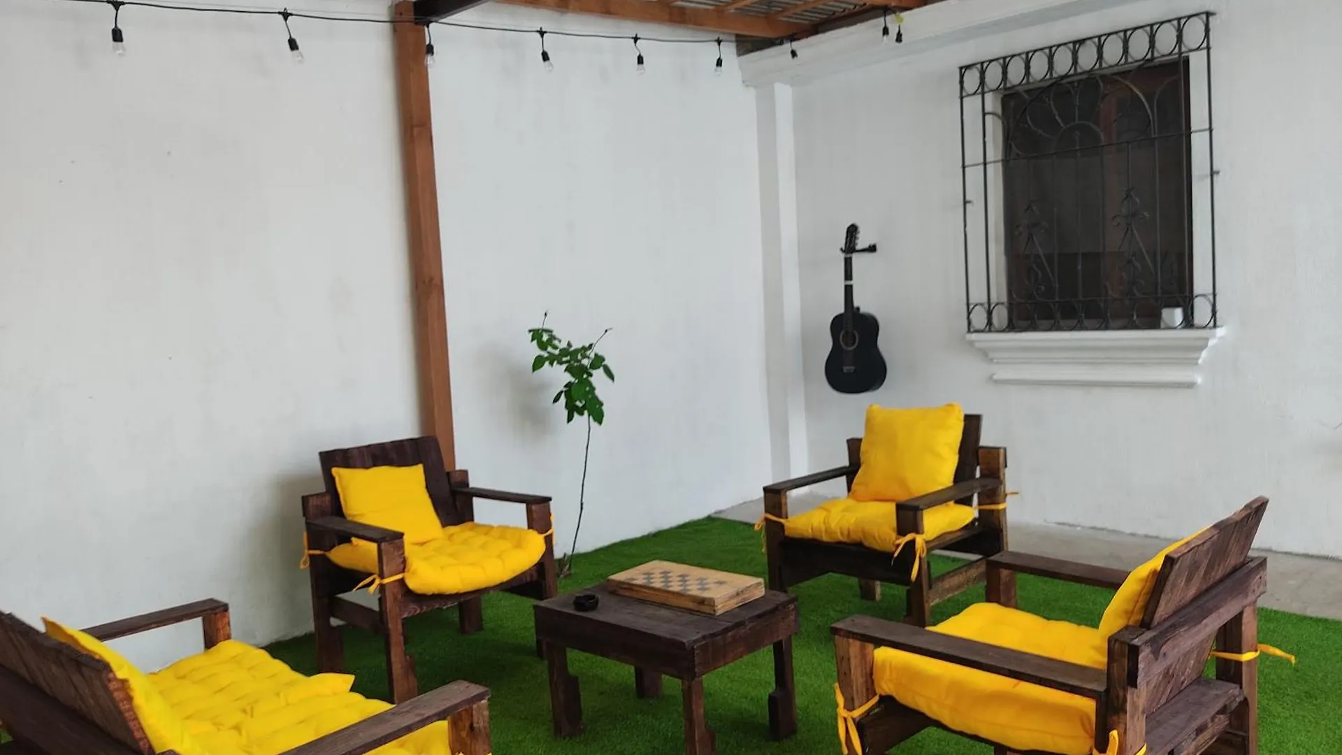Pensionat Blue Moon Hostel Antigua