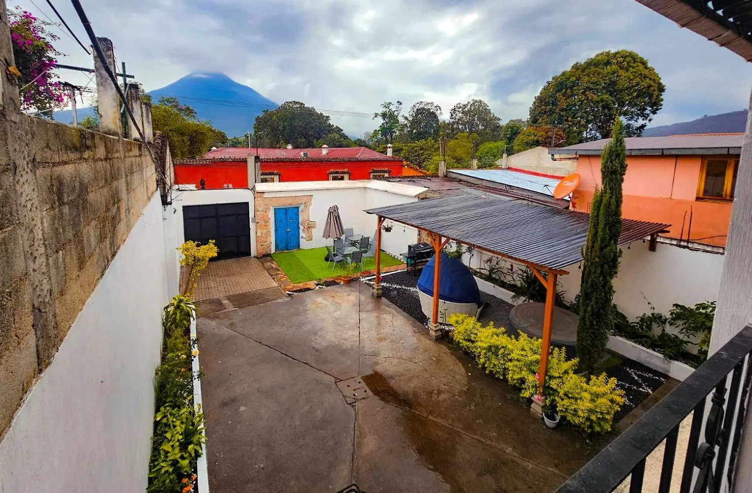 Blue Moon Hostel Antigua